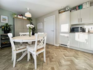 Photo 19- click for photo gallery